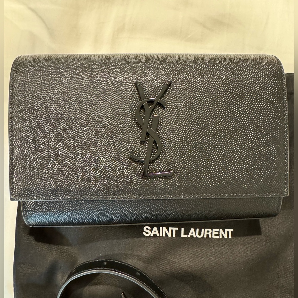 KATE BELT BAG IN GRAIN DE POUDRE-EMBOSSED LEATHER